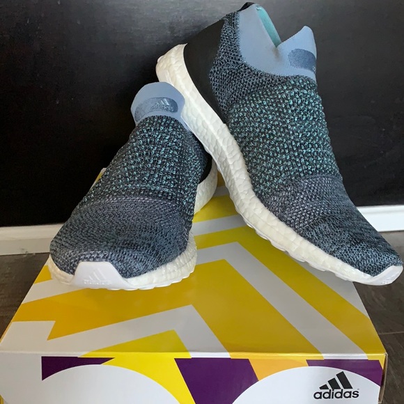 adidas Other - Men’s ultraboost lace less